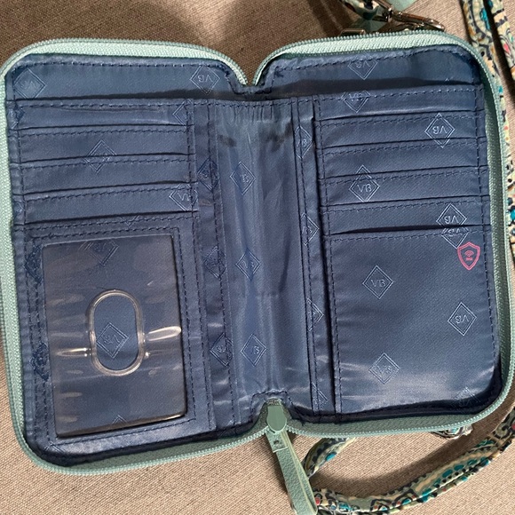 Vera Bradley Teal and Cream Crossbody Bag - Picture 5 of 5